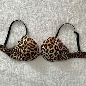 PINK Victoria’s Secret “wear everywhere” push up bra